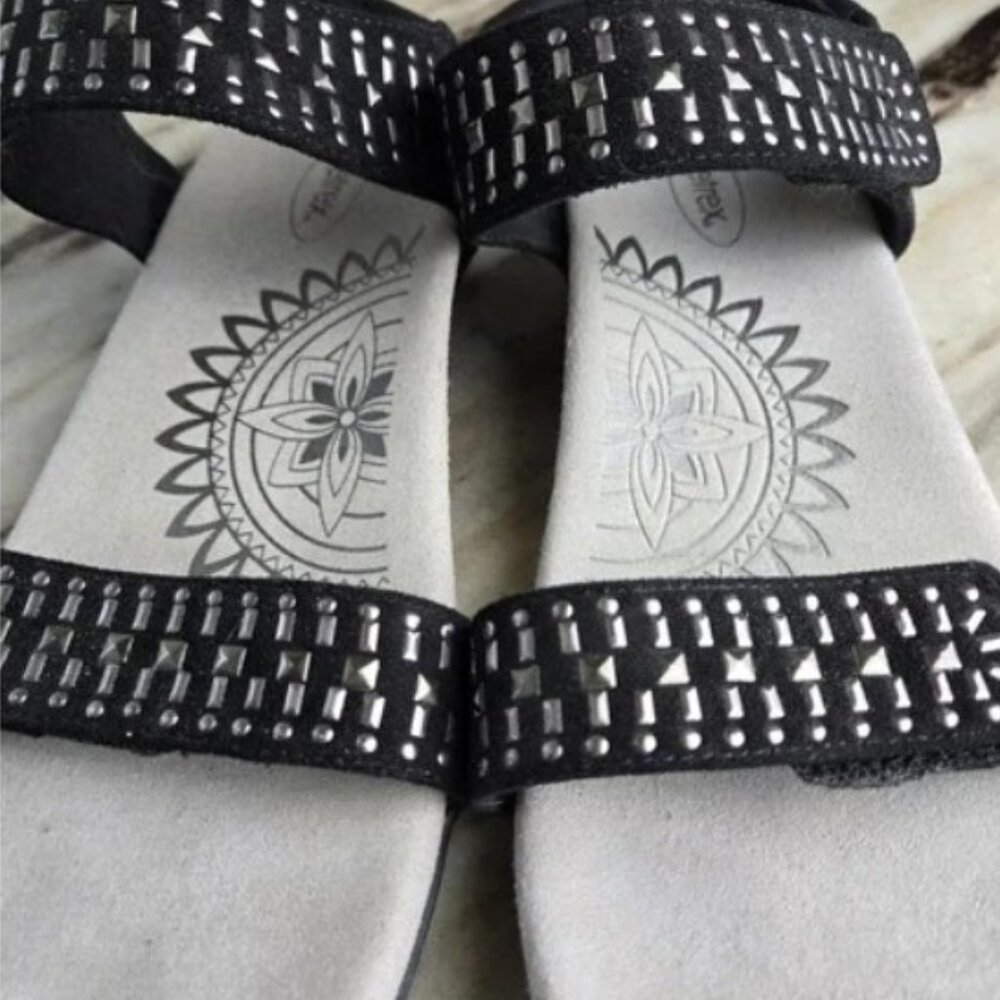 Aetrex Maria Studded Quarter Strap Sandals black 9w New condition!